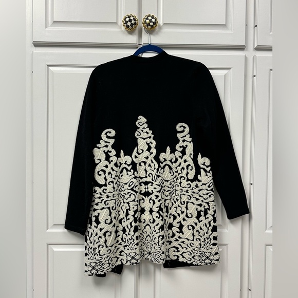 Women’s Chico’s Cardigan Sweater SZ- 1 - Picture 2 of 4